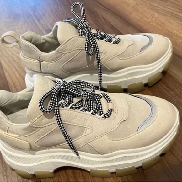 Prada chunky Pegasus sneaker
Size: 39
Color: Beige - Picture 1 of 4